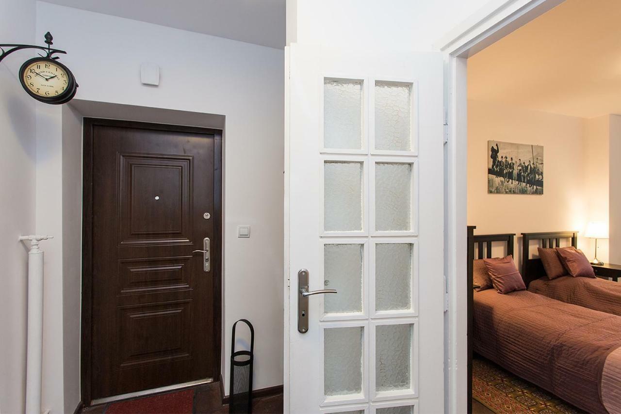 Fiesta Apartament Varsovie Extérieur photo